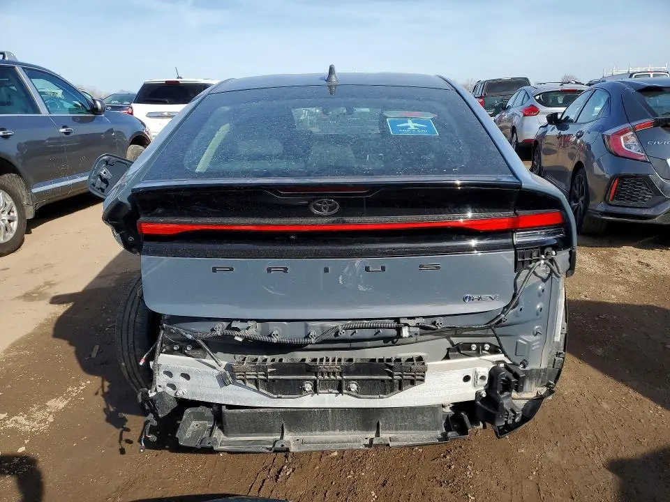 2024 TOYOTA PRIUS LE  