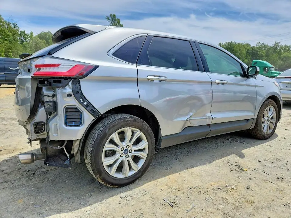 2022 FORD EDGE TITANIUM  