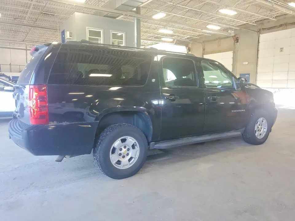 2011 CHEVROLET SUBURBAN K1500 LT  