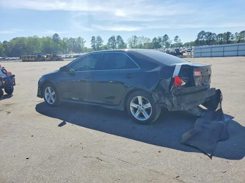 2013 TOYOTA CAMRY SE  