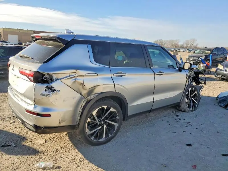 2022 MITSUBISHI OUTLANDER ES  