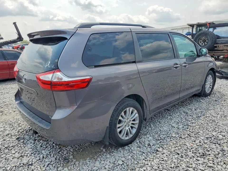 2015 TOYOTA SIENNA XLE PREMIUM 8-PASSENGER  