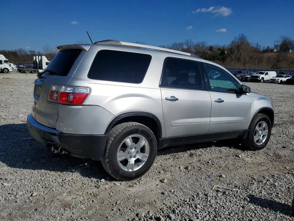 2011 GMC ACADIA SLE  