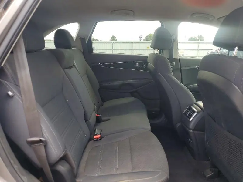 2018 KIA SORENTO L  