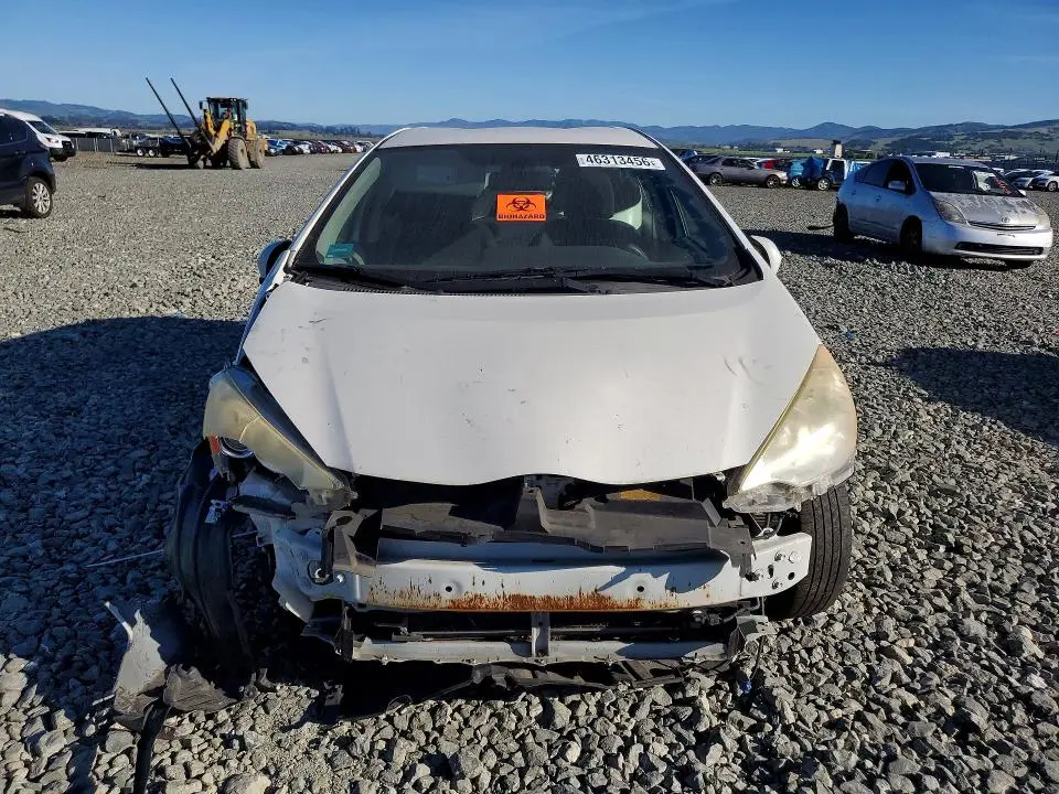 2013 TOYOTA PRIUS C TWO  