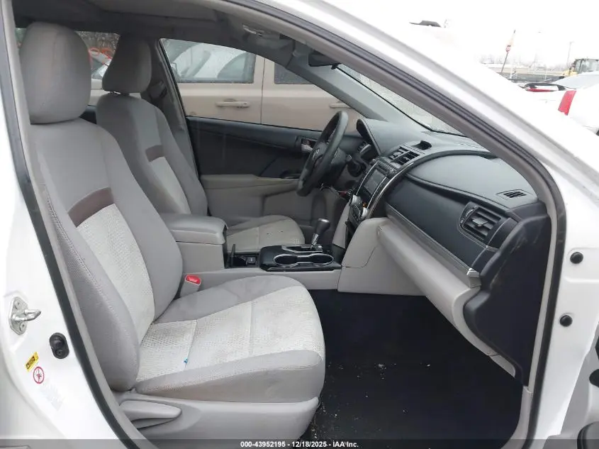 2013 TOYOTA CAMRY LE