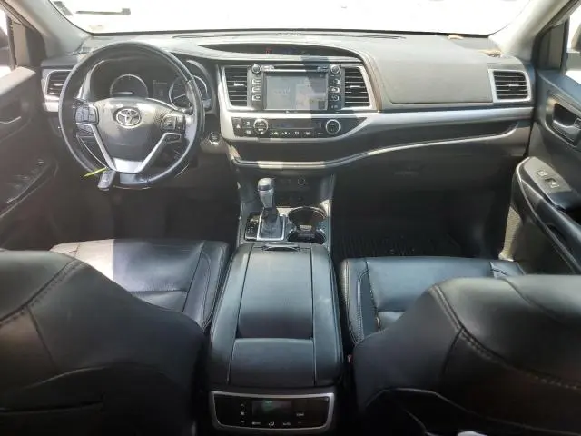 2018 TOYOTA HIGHLANDER SE  