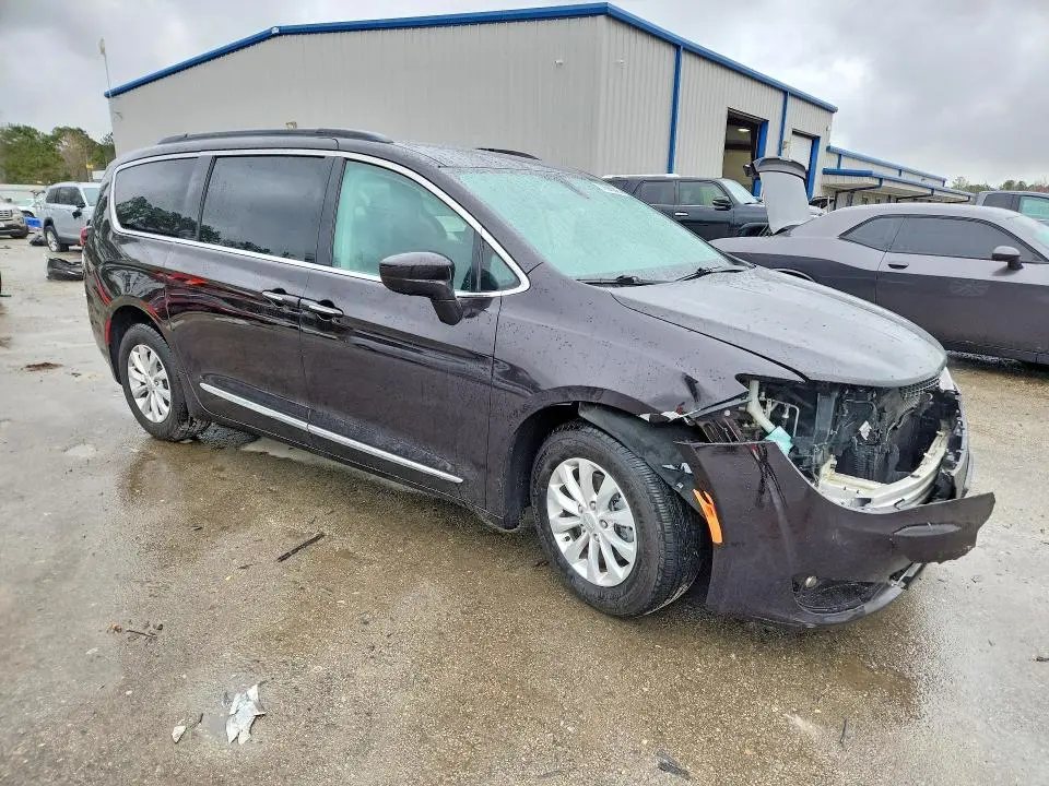 2017 CHRYSLER PACIFICA TOURING L  