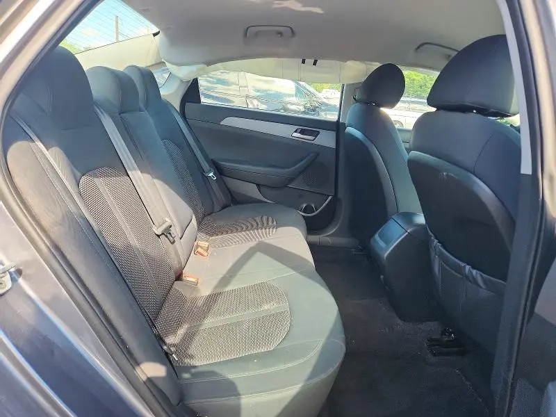 2018 HYUNDAI SONATA SE  