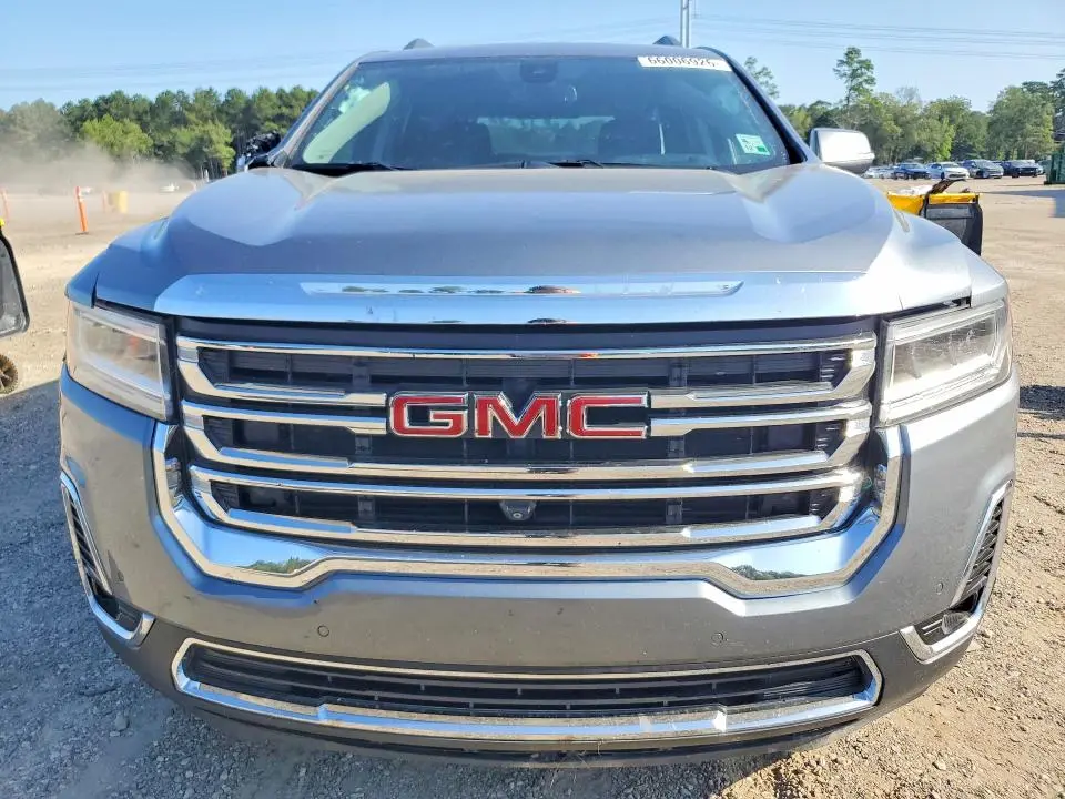 2022 GMC ACADIA SLT  