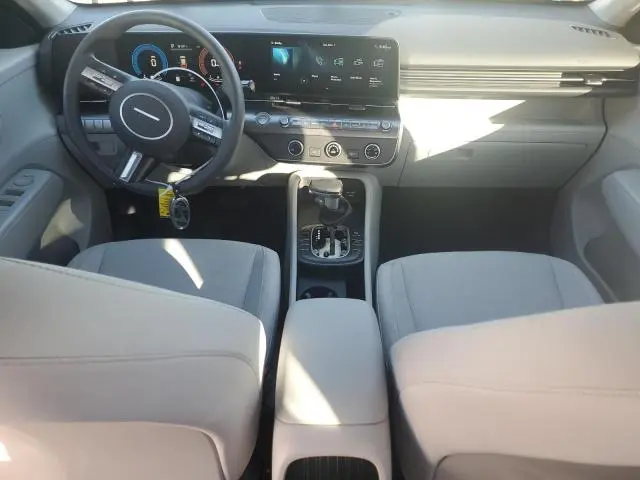 2025 HYUNDAI KONA SE  