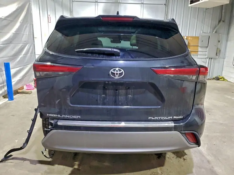2022 TOYOTA HIGHLANDER PLATINUM  