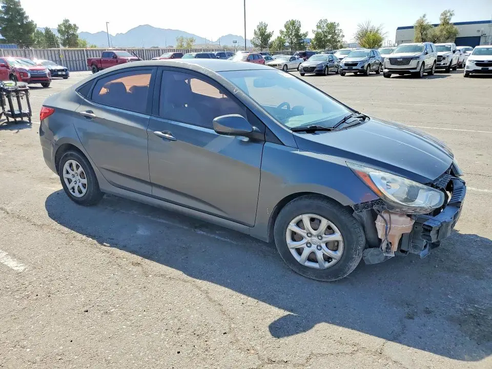 2012 HYUNDAI ACCENT GLS  