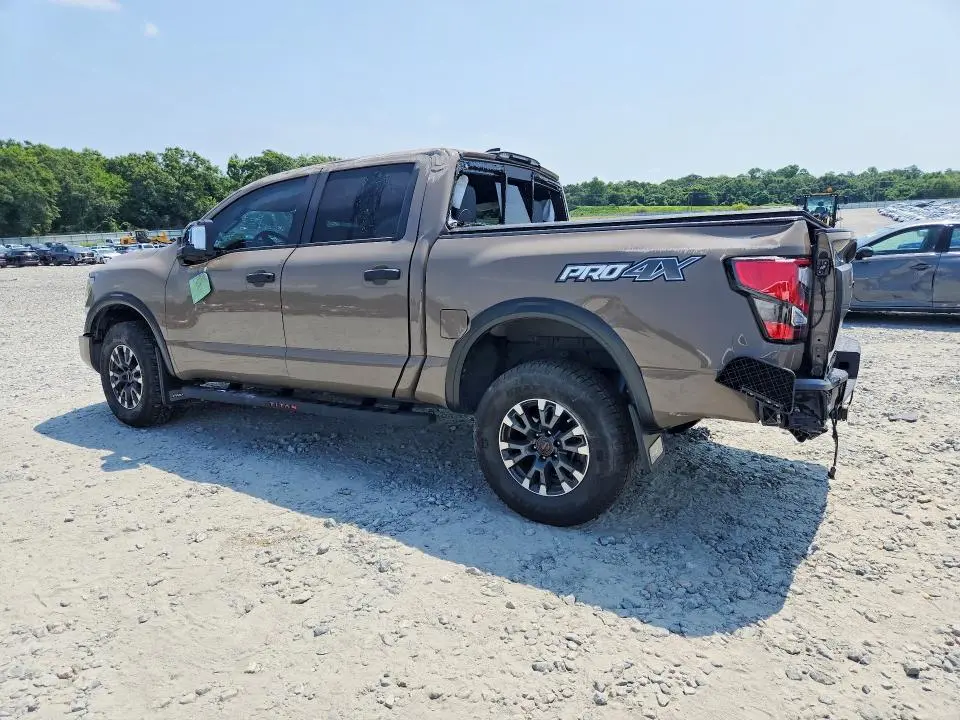 2024 NISSAN TITAN PRO-4X  