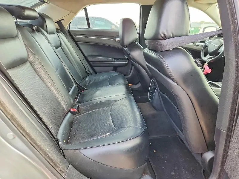 2016 CHRYSLER 300C   