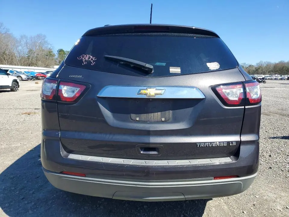 2014 CHEVROLET TRAVERSE LS  