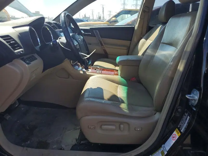 2011 TOYOTA HIGHLANDER LIMITED  