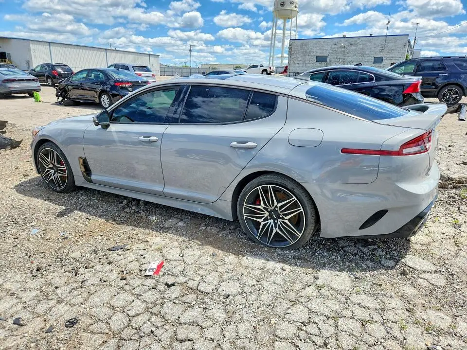 2022 KIA STINGER GT2  