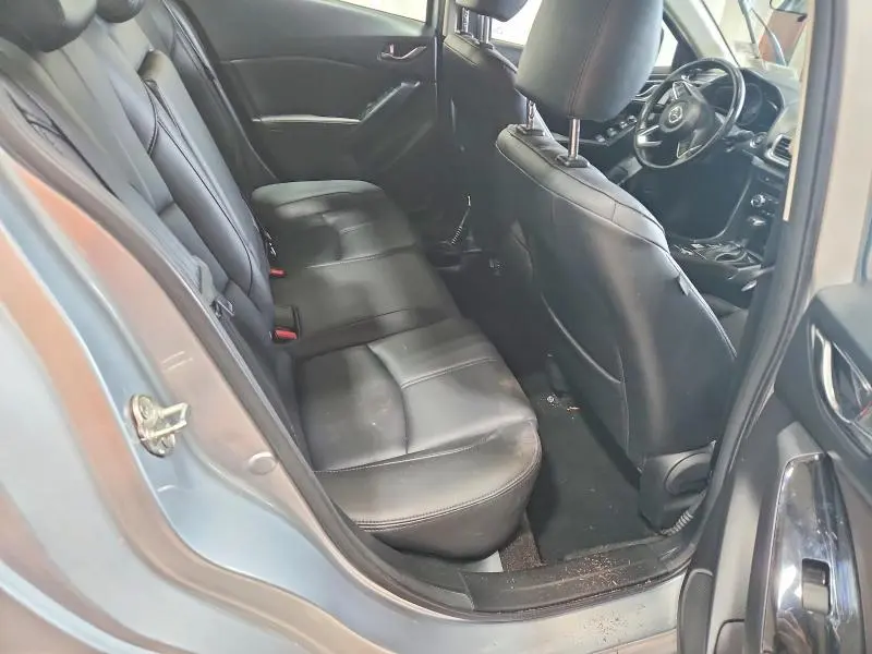 2018 MAZDA 3 TOURING  