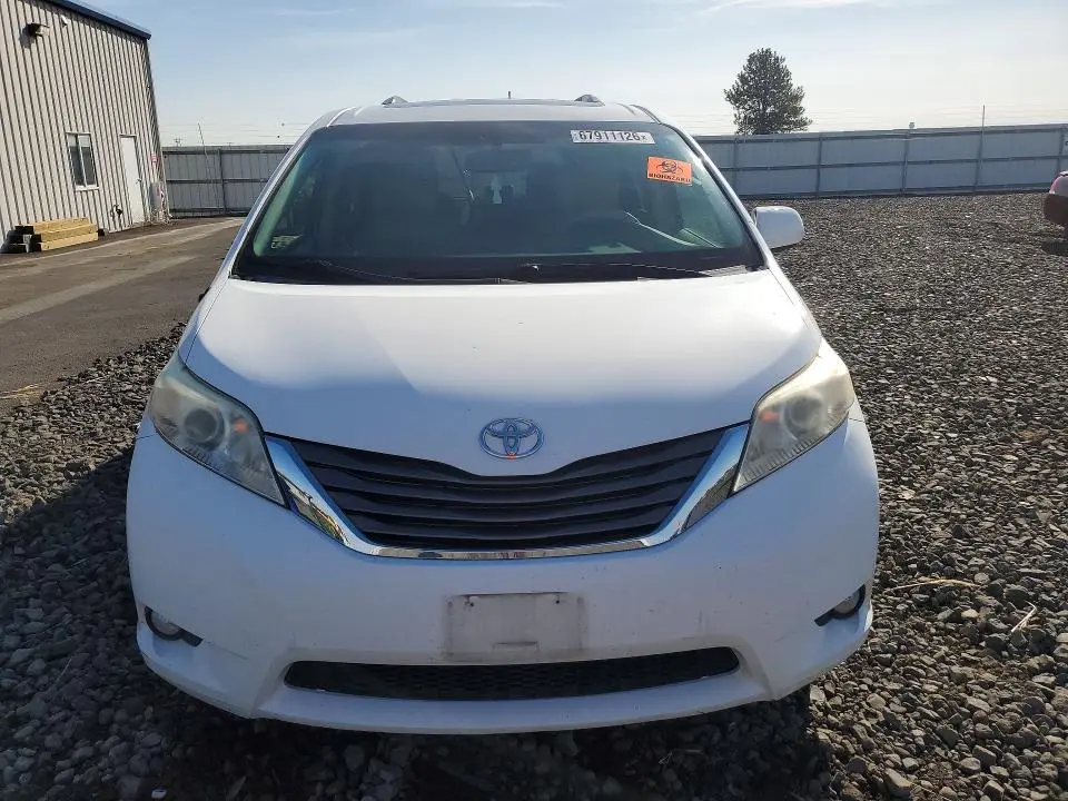 2011 TOYOTA SIENNA XLE 7-PASSENGER  