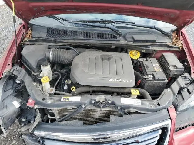 2016 CHRYSLER TOWN & COUNTRY S  