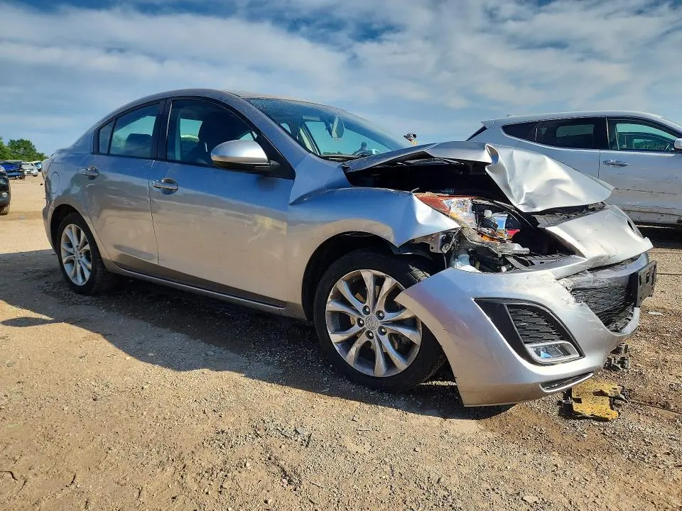 2011 MAZDA 3 S  
