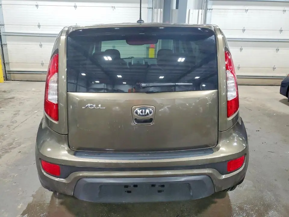 2013 KIA SOUL +  