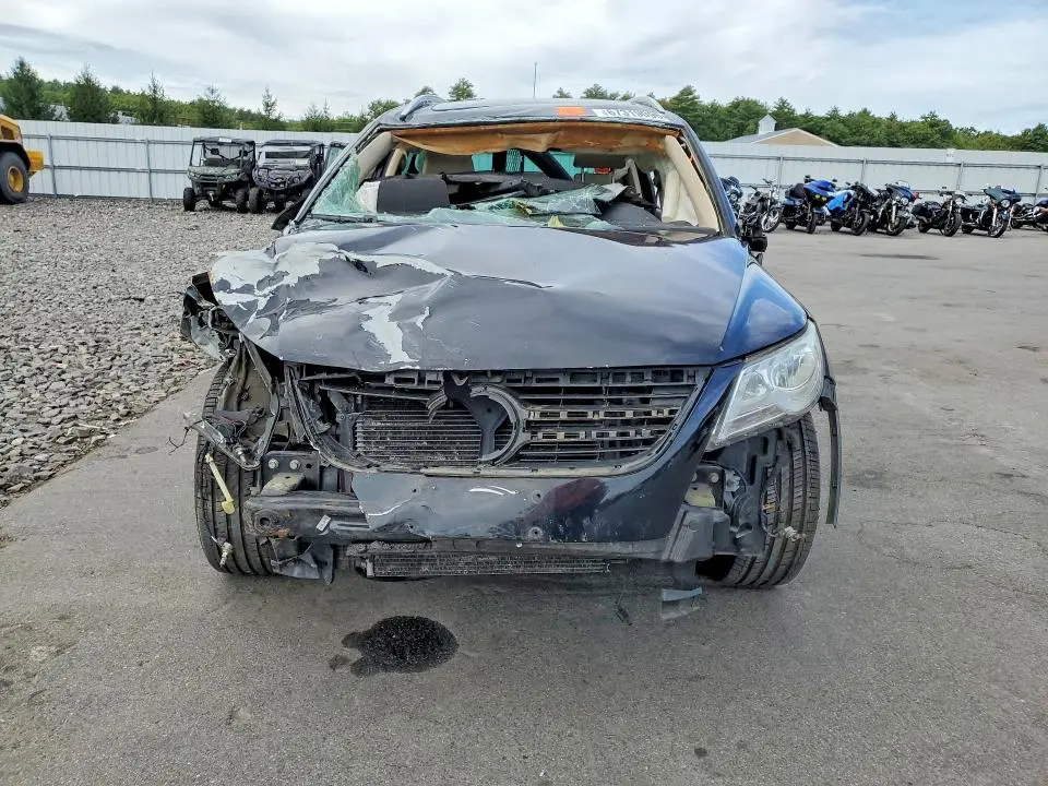 2010 VOLKSWAGEN TIGUAN SE  