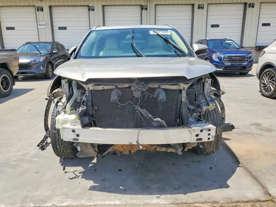 2016 TOYOTA HIGHLANDER XLE  