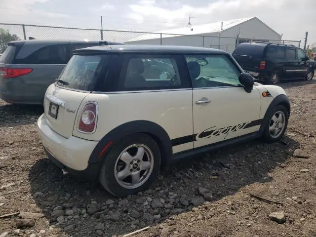 2011 MINI COOPER 