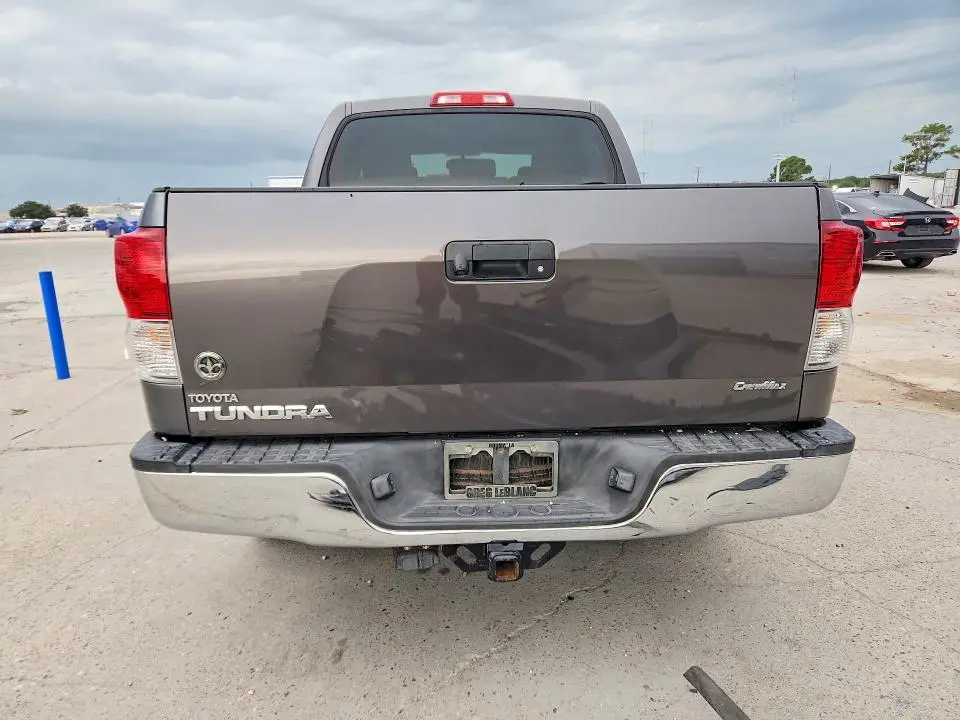2013 TOYOTA TUNDRA CREWMAX SR5  