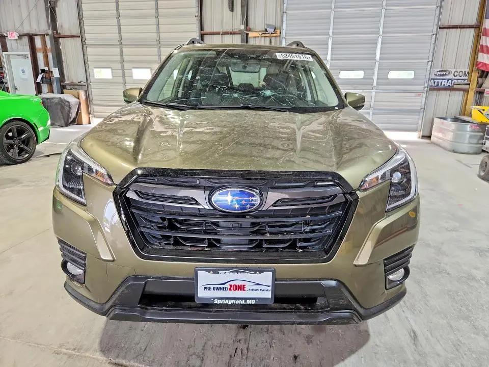 2022 SUBARU FORESTER LIMITED  