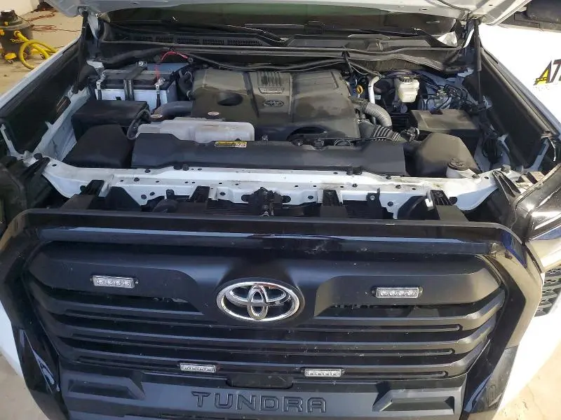 2026 TOYOTA TUNDRA SR  