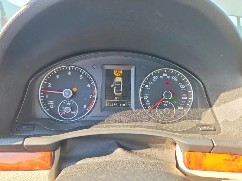 2012 VOLKSWAGEN EOS LUX  