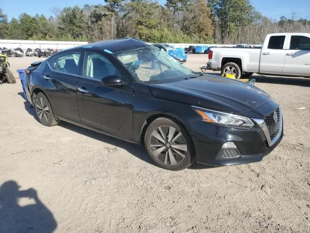 2021 NISSAN ALTIMA SV