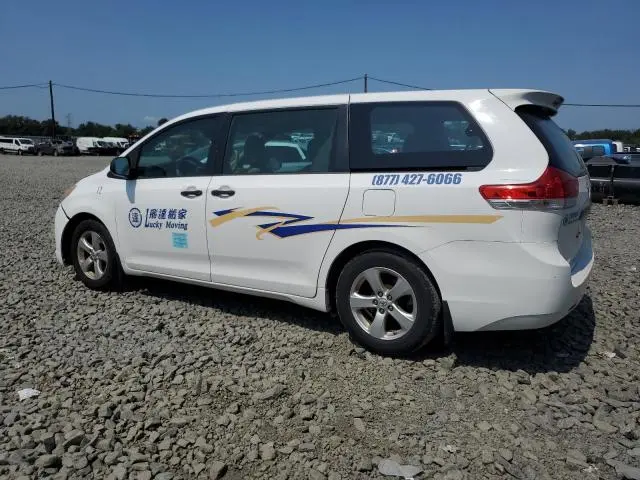 2013 TOYOTA SIENNA   