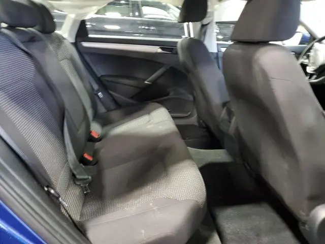 2017 VOLKSWAGEN PASSAT S  