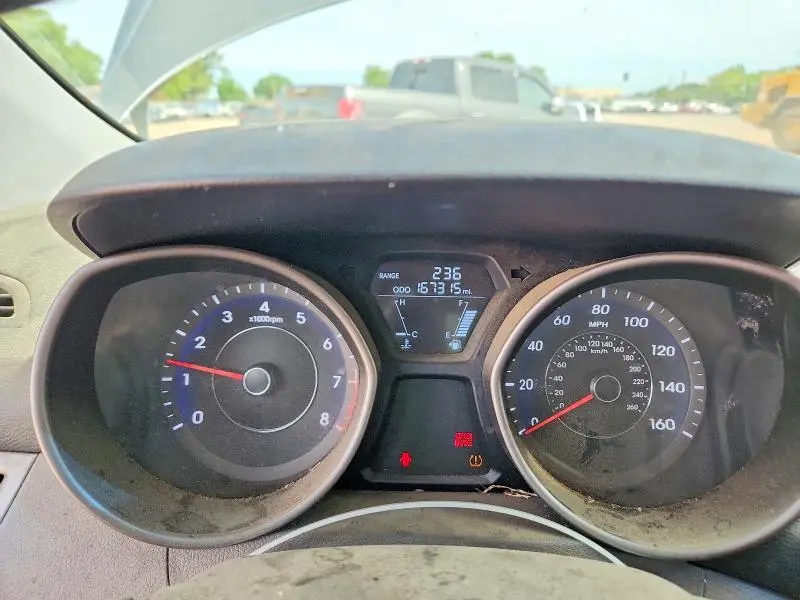 2013 HYUNDAI ELANTRA   