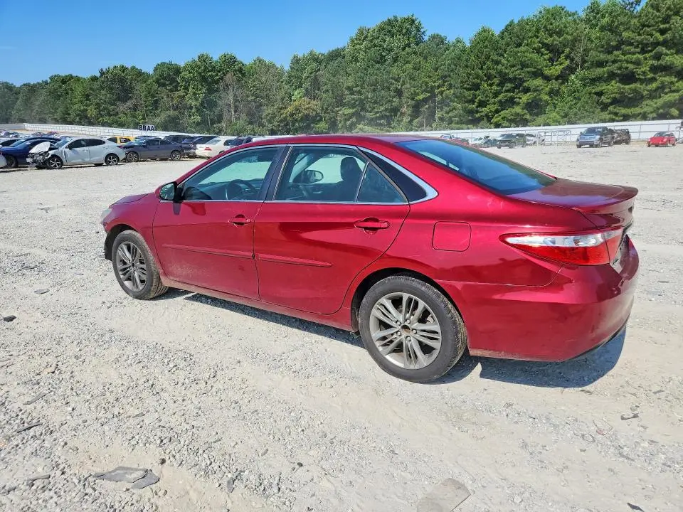 2015 TOYOTA CAMRY SE  