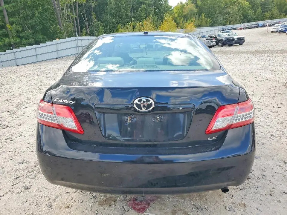 2011 TOYOTA CAMRY LE  