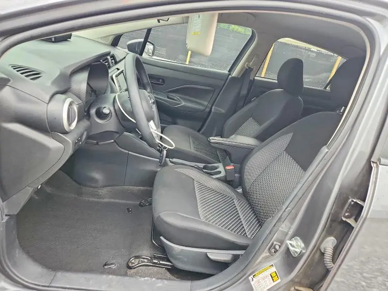 2021 NISSAN VERSA S  