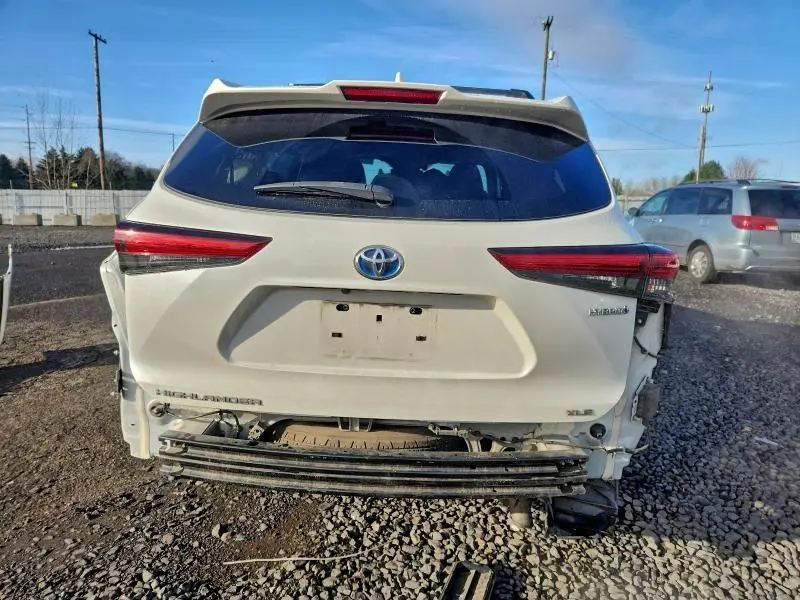 2020 TOYOTA HIGHLANDER HYBRID XLE  