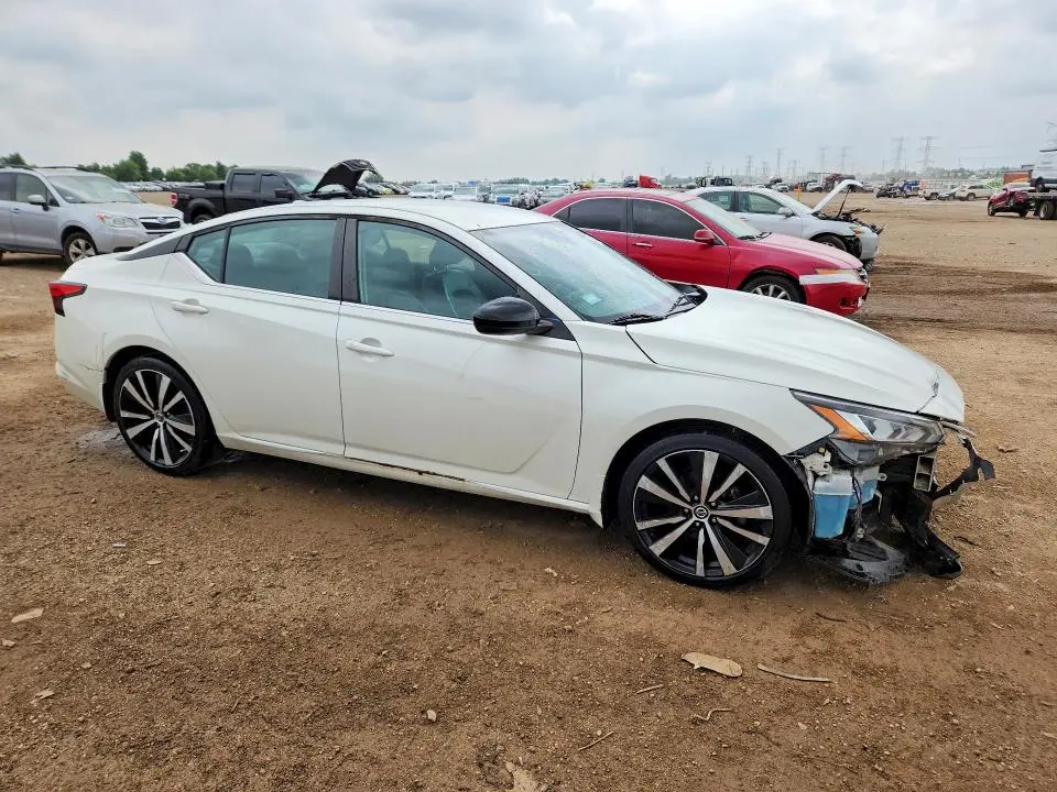 2020 NISSAN ALTIMA SR  