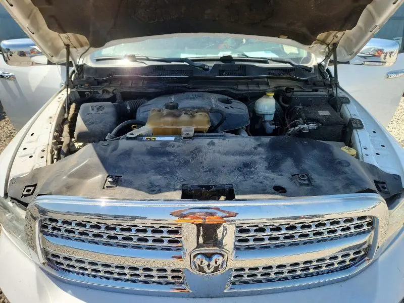 2015 RAM 1500 LARAMIE  