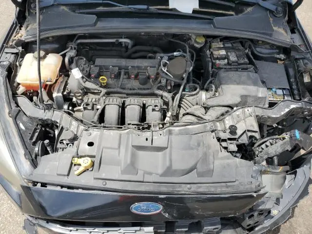 2015 FORD FOCUS SE  