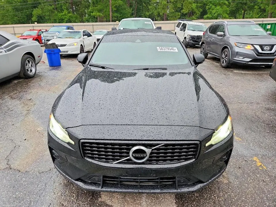 2021 VOLVO S60 T5 R-DESIGN  