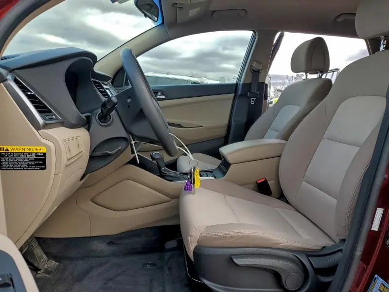 2017 HYUNDAI TUCSON SE  