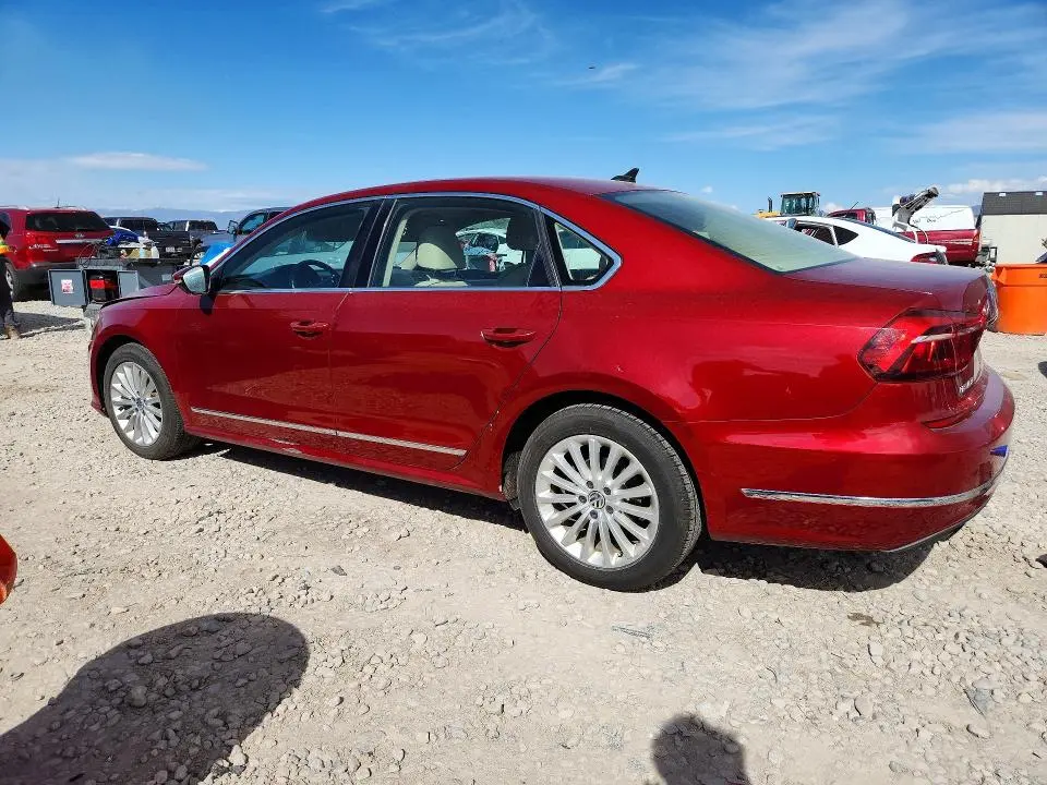 2017 VOLKSWAGEN PASSAT SE  