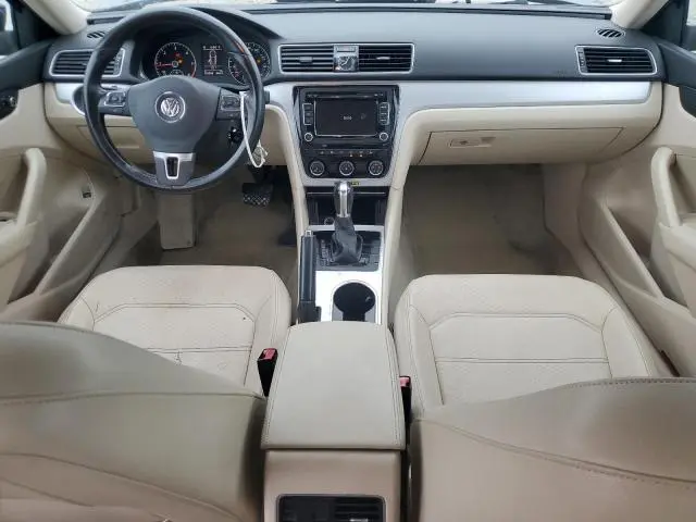 2013 VOLKSWAGEN PASSAT SE  