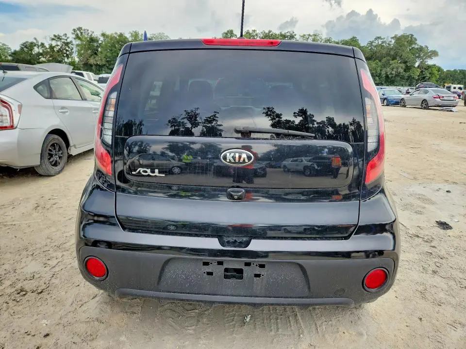 2017 KIA SOUL +  